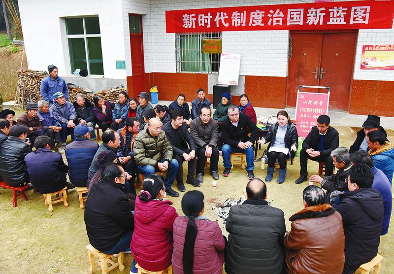 1月2日,江苏省南通市港闸区永兴街道永兴村社区党总支副书记杨储睿